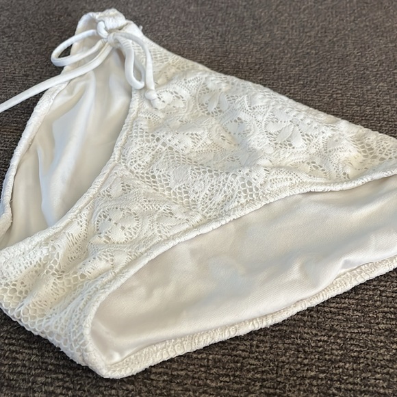 Victoria’s Secret swim bottom - Picture 5 of 5